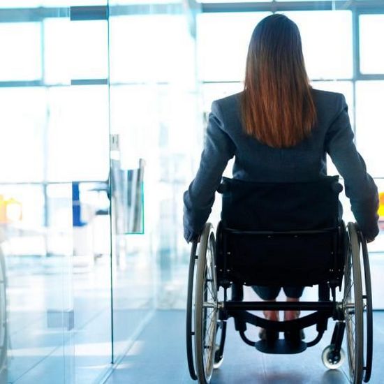 Žena s invaliditetom