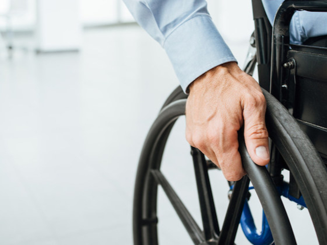 Osoba s invaliditetom