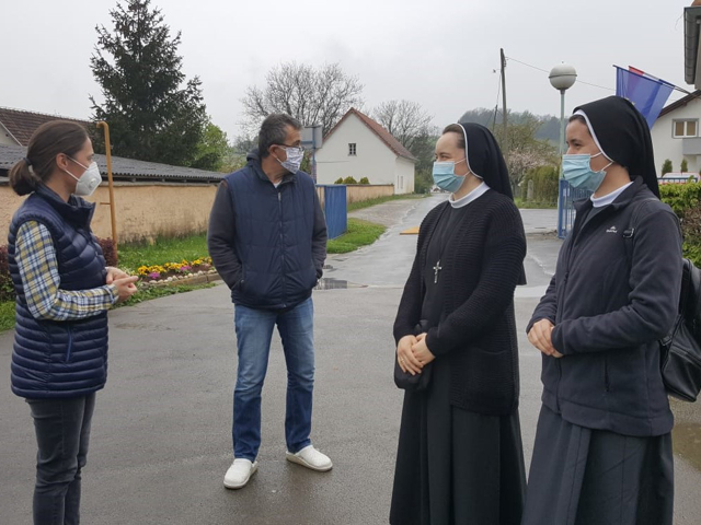 Medicinske sestre redovnice u posjeti Lobor-gradu.